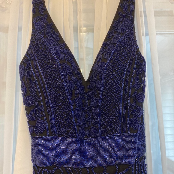 PRIMAVERA COUTURE Backless gown black with royal blue beads sz 4 evening gown - Picture 3 of 16